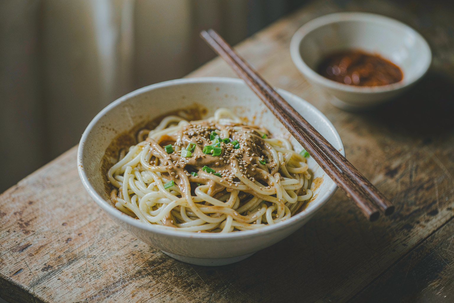 一碗热干面